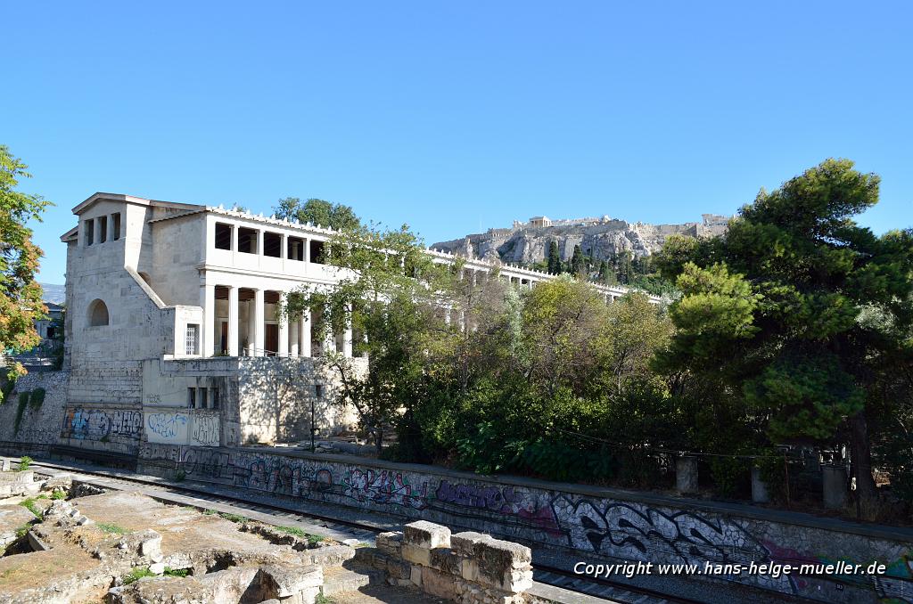 Railway of Metro, in the background the Ancient Agora, the Acropolis