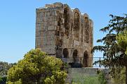 Mauer des Odeon des Herodes auf dem Weg zur Akropolis